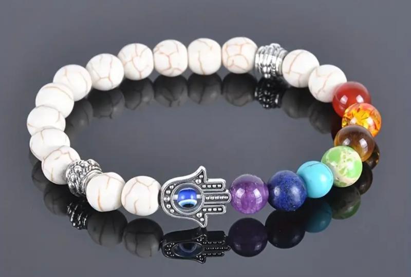 7 csakra krém howlit ásványkarkötő HAMSA Fatima keze dísszel