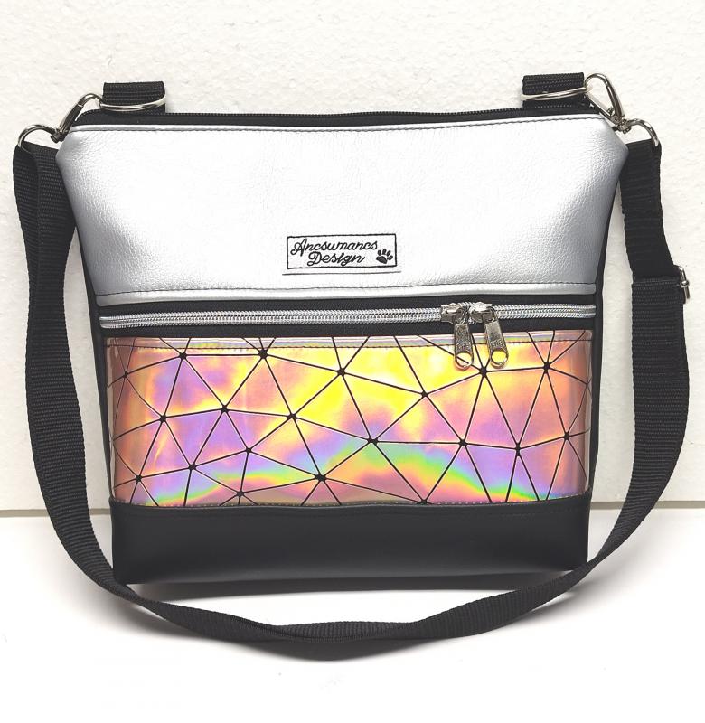 Bella crossbody oldaltáska 28x24cm - Barack lézerhologram ezüsttel