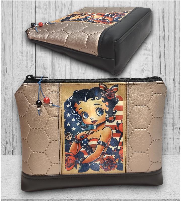 Betty Boop 01 - Nagyméretű nyomtatott panellal díszített vízálló talpas textilbőr neszesszer