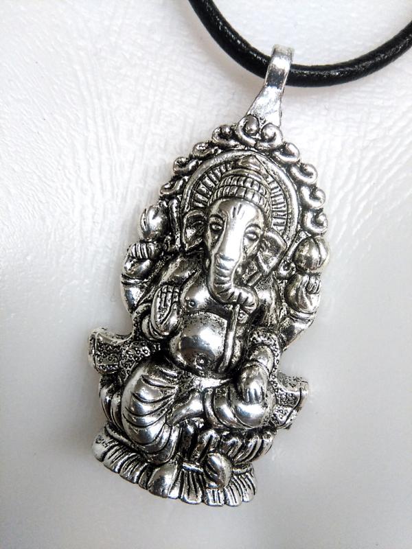 Bőrnyaklánc férfiaknak - Buddha elefánt