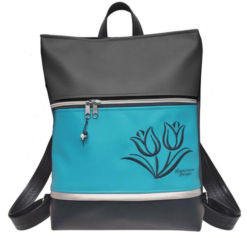 Bőrpántos pakolós hátizsák 4 zsebbel - Hímzett tulipánok türkiz fekete alapon 36x30x8cm