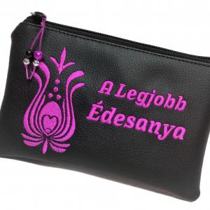 A Legjobb Édesanya Hímzett neszi,pénztárca,telótartó választható színben