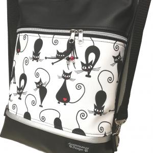 Bájolgó cicák fekete alapon 3in1 női hátizsák oldaltáska