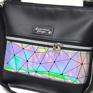 Bella crossbody oldaltáska  28x24cm - Elegáns fekete lézerhologram