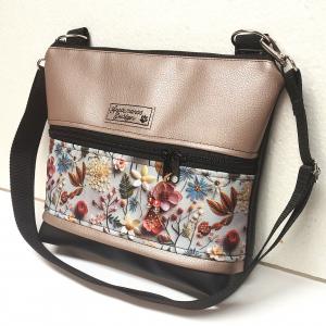Bella crossbody oldaltáska övtáska 28x24cm - 3D virágok fekete-gyöngyházpúder