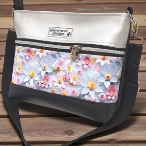 Bella Midi crossbody oldaltáska övtáska 26x21cm - Virágok ezüst-fekete alapon