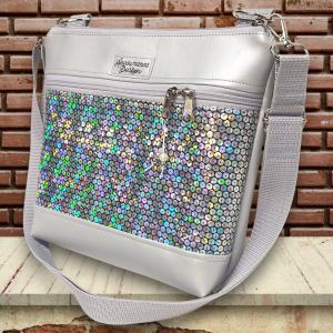 Boglárka részére! Bella crossbody oldaltáska 28x24cm - Ezüst alapon Flitter hologramos