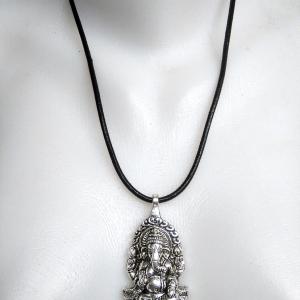 Bőrnyaklánc férfiaknak - Buddha elefánt