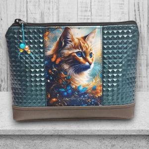 Cicás - Nagyméretű nyomtatott panellal díszített vízálló talpas textilbőr neszesszer