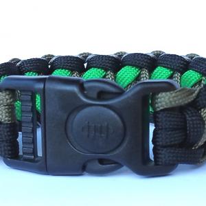 Designer túlélő paracord karkötő  biztonsági csattal DRAGON EYE STITCH fekete zöld keki (csuklóméret 19-20cm)