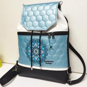 Fedélrészes zsinóros 3in1 hátizsák univerzális táska - Hímzett Mandala002 fekete-fehér-acélkék