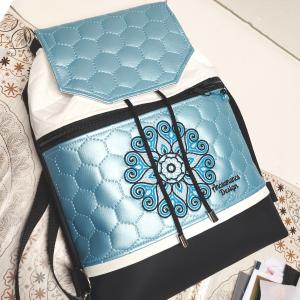 Fedélrészes zsinóros 3in1 hátizsák univerzális táska - Hímzett Mandala002 fekete-fehér-acélkék