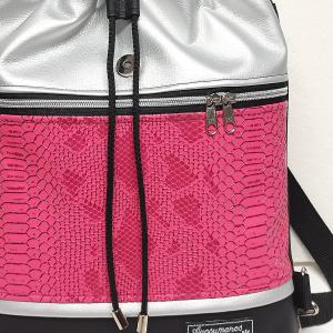 Fedélrészes zsinóros 3in1 hátizsák univerzális táska - Pink hüllő - fekete - ezüst