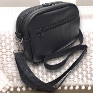 Helena crossbody oldaltáska testtáska övtáska 22x17x7cm - Fekete alapon Rose sellőhologramos