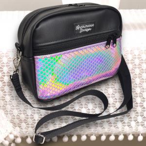 Helena crossbody oldaltáska testtáska övtáska 22x17x7cm - Fekete alapon Rose sellőhologramos