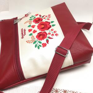Hímzett 30x30-as pakolós válltáska oldaltáska bordó-pezsgő HungarianFolkart12