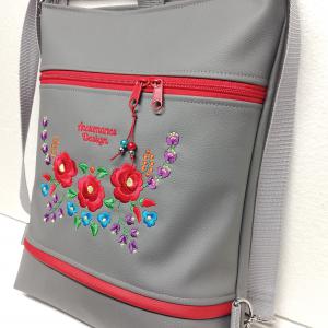 Hímzett 3in1 hátizsák univerzális táska Hungarian Folkart15 szürke alap színes hímzéssel