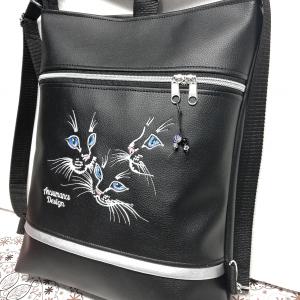 Hímzett kékszemű cicák 3in1 hátizsák univerzális táska fekete