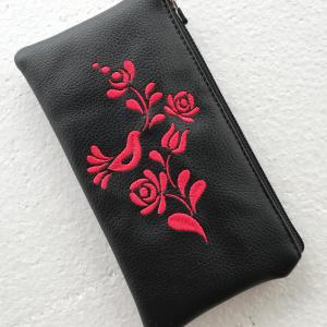 Hímzett népi motívumos telefontartó névvel vagy név nélkül 001