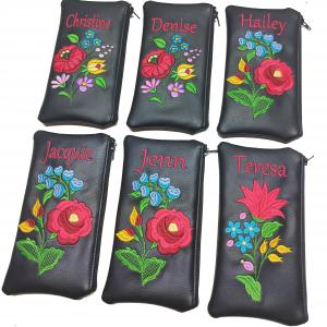 Hímzett népi motívumos telefontartó piperetartó névvel vagy név nélkül 008