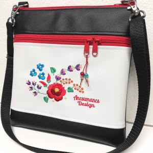 Hímzett oldaltáska övtáska fekete-fehér 25x25cm Hungarian Folkart15