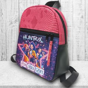 HUNTR/X-Huntrix  K-pop démonvadászok "DORINA-M" hátizsák fekete-pink 29x24x10