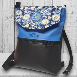 Kék virágos fedélrészes 3in1 hátizsák univerzális táska fekete-kék alapon