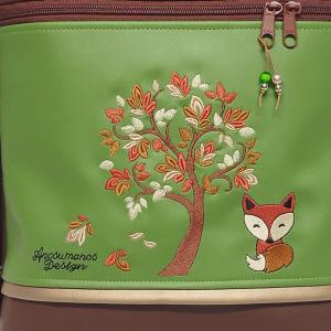 Kisróka a mesebeli erdőben 3in1 hímzett hátizsák univerzális táska kakaóbarna-zöld