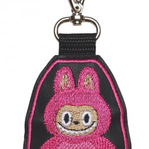 LABUBU hímzett kulcstartó táskadísz karabinerrel választható színben 8cm