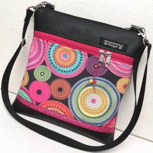 Mandalás oldaltáska övtáska 25x25 fekete alap pink díszítéssel