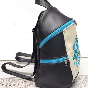 MAXIM BackPack L hátizsák - Hímzett Népi virágcsokor fekete pezsgő alapon