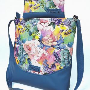 Melanie pakolós válltáska oldaltáska - Aquarell virágok kék alapon textilbőr vállpánttal neszivel