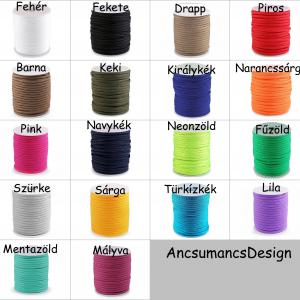 Neves paracord  slusszkulcsdísz kulcstartó karabinerrel fehér kocka betükkel