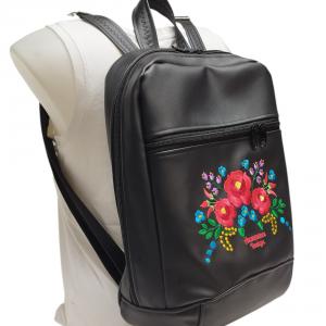 Noelle XL hátizsák - Hímzett Kalocsai virágos Hungarian Folkart08 Fekete alapon 38x32x13