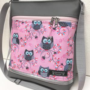 Női 26x30 crossbody oldaltáska - Szürke-rózsaszín bájos baglyokkal