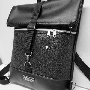 Roll Up Maxi dupla pántos hátizsák sok zsebbel - Elegáns fekete - kristályos fekete , ezüst cipzárral