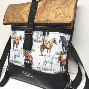 Roll Up Maxi dupla pántos hátizsák sok zsebbel - Lovak fekete és csillagosbronz alapon