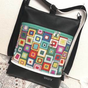 Színes négyszögek 3in1 textilbőr hátizsák oldaltáska