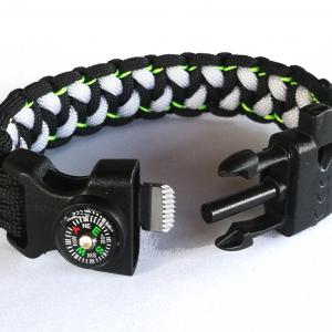 Taktikai túlélő paracord karkötő 3 funkciós csattal DRAGON EYE fekete-fehér-neonzöld(csuklóméret: 18-19cm)
