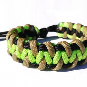 Tricolor CAGED SOLOMON kétoldalas férfi paracord karkötő CAMOUFLAGE