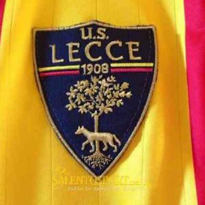 U.S. Lecce Vasalható varrható hímzett felvarró folt 8x6,4cm