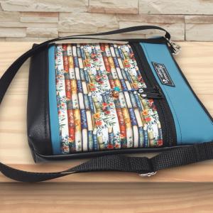 Virágzó könyvek Bella crossbody oldaltáska  28x24 fekete kék