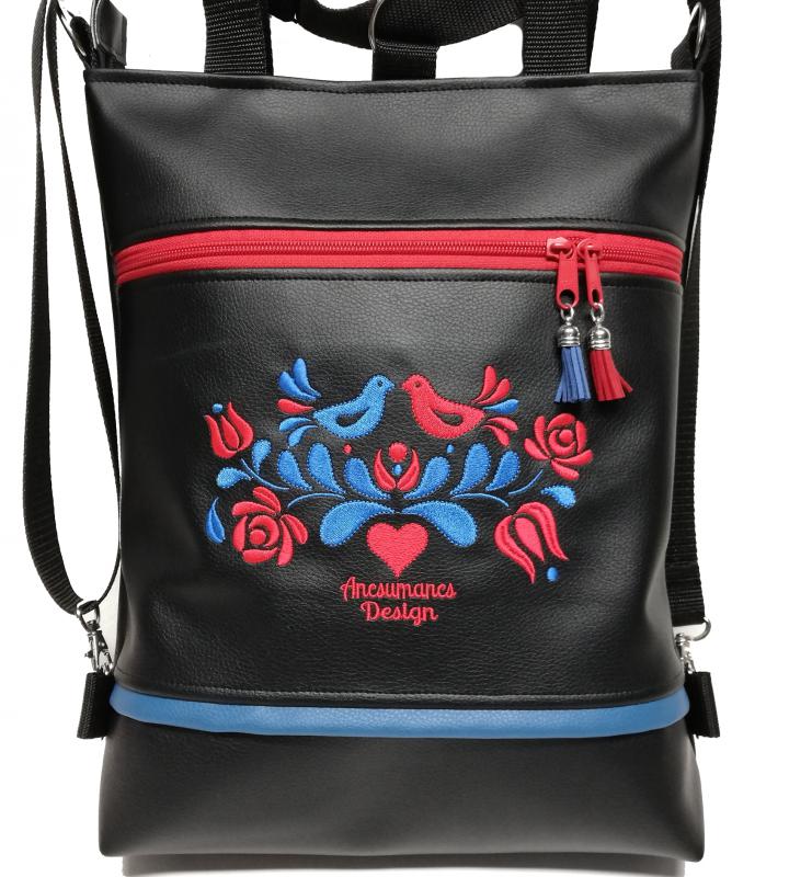 Hímzett 4in1 hátizsák univerzális táska Hungarian Folkart13 fekete alap kék-piros hímzéssel