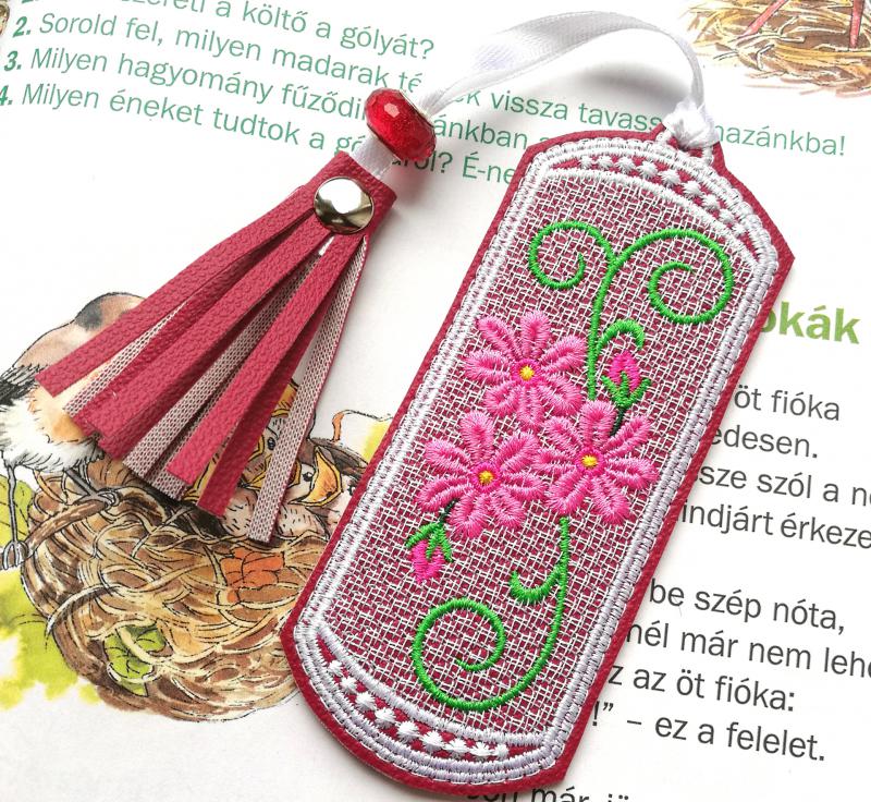 Hímzett könyvjelző bojttal- 3 rózsaszínvirág AP008