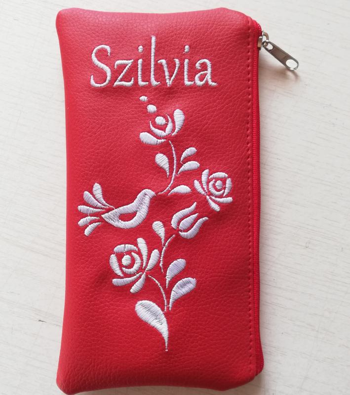 Hímzett népi motívumos telefontartó névvel vagy név nélkül 003