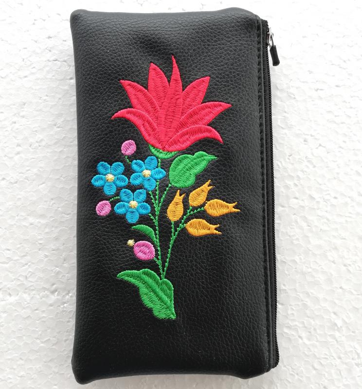 Hímzett népi motívumos telefontartó névvel vagy név nélkül 004