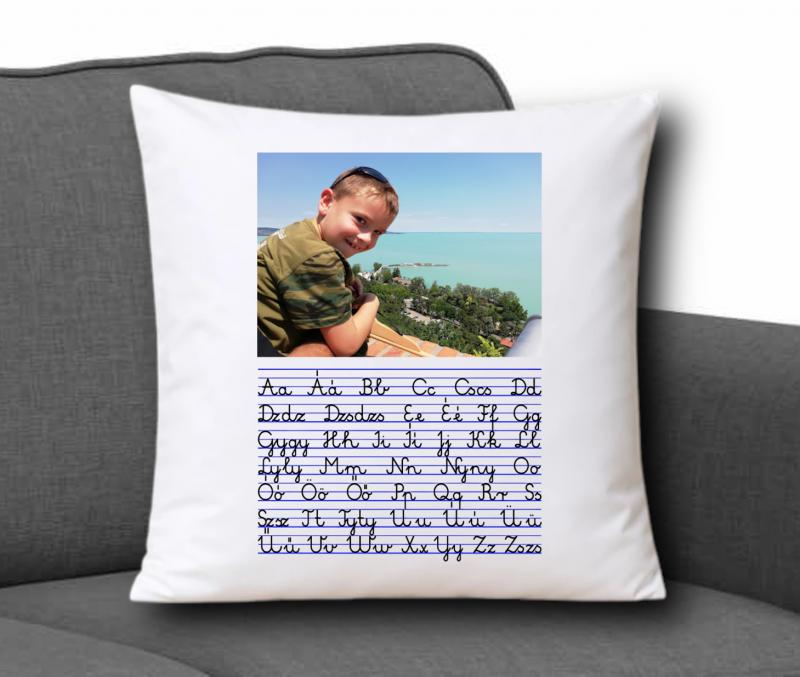 Játékos tanulás! Fényképes ABC mintás párna 35x35cm - Gamer 001