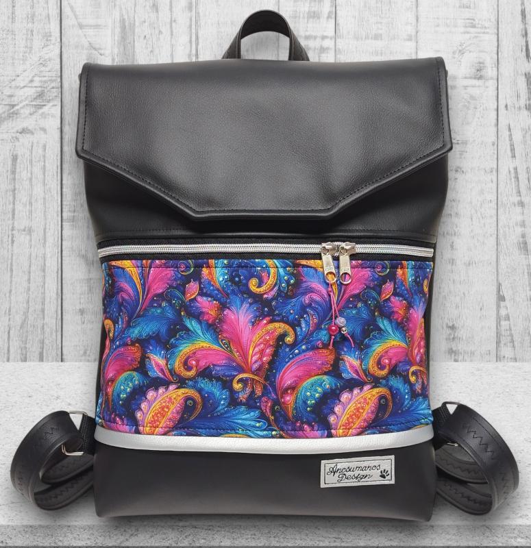 Karnevál - Bőrpántos fedélrészes pakolós Liza hátizsák 4 zsebbel 36x30x8cm