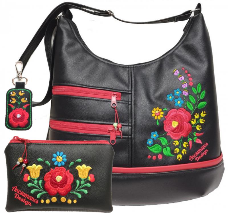 MAXI méretű hímzett sokzsebes textilbőr pakolós táska szett Hungarian Folkart06 textilbőr pánttal