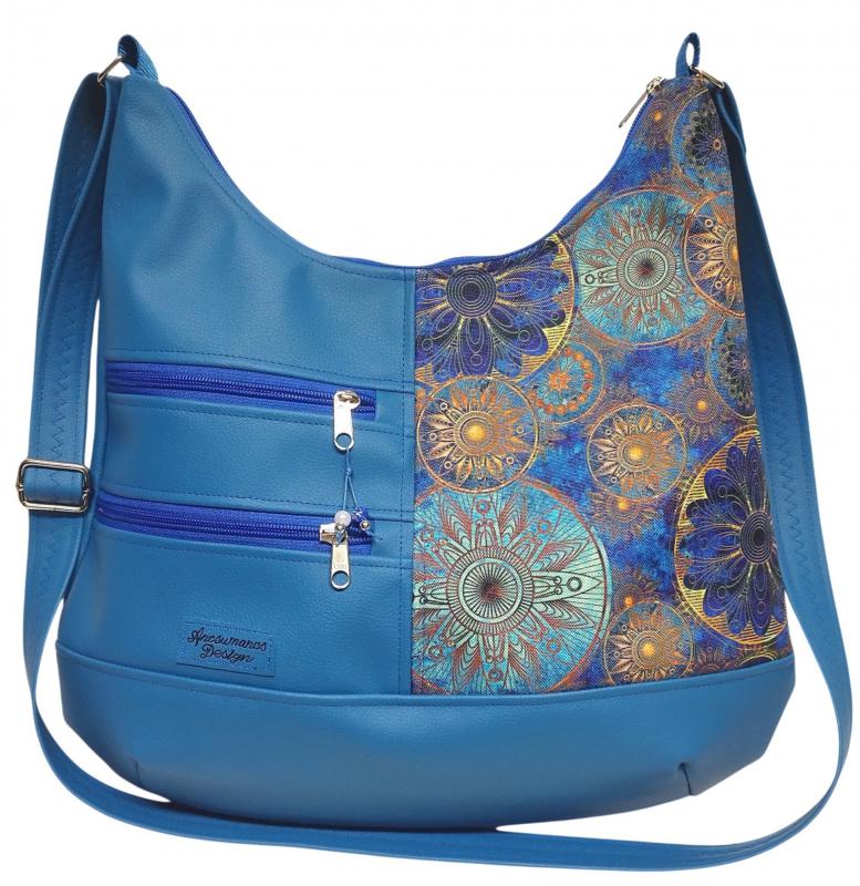 MAXI sokzsebes felemás textilbőr pakolós táska Mandalák kék alapon textilbőr pánttal